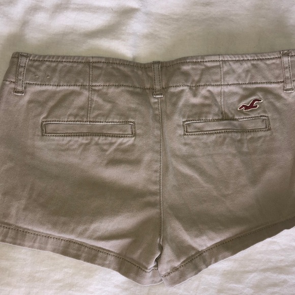 Hollister Shorts - Picture 2 of 4